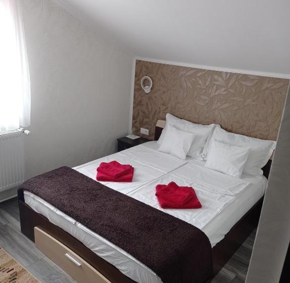 ペンション Casa Borza