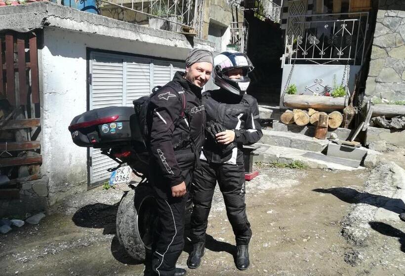 بنسيون Guest House Rosenovi