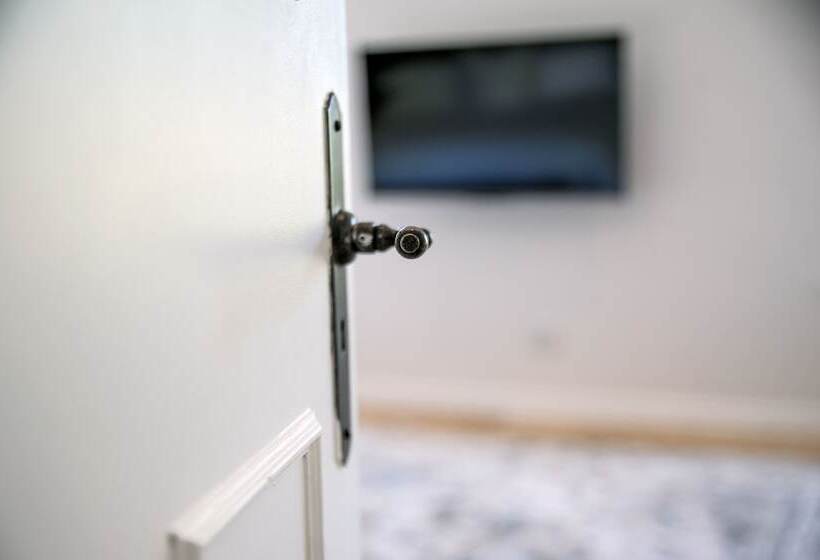 The Grand Hotel Robertson