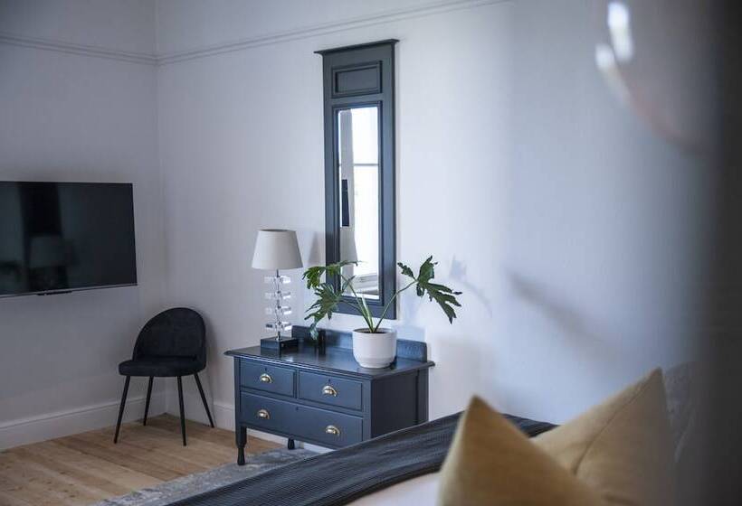 The Grand Hotel Robertson