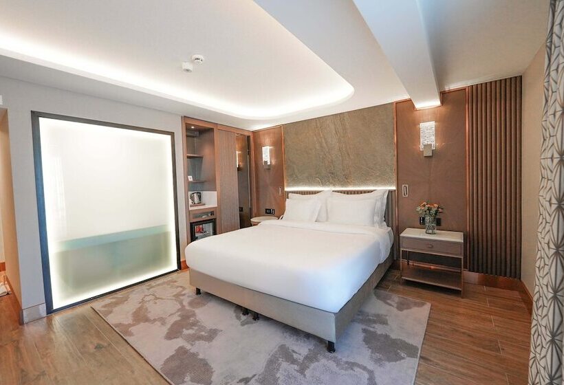 Boreas Hotel, Trademark Collection By Wyndham