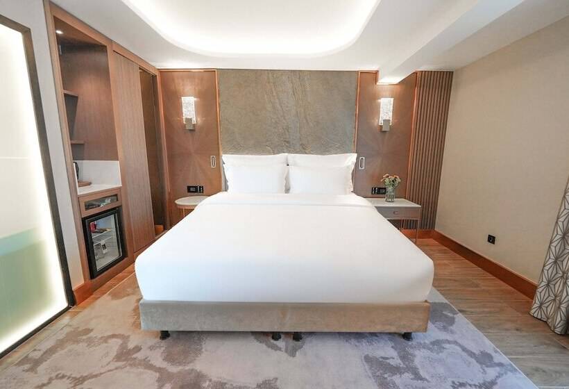 Boreas Hotel, Trademark Collection By Wyndham