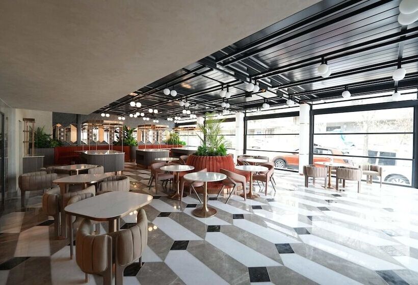 Boreas Hotel, Trademark Collection By Wyndham