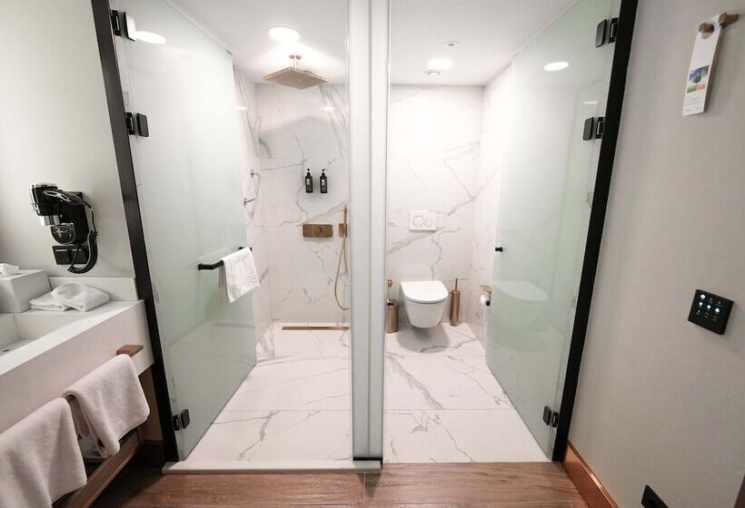 Boreas Hotel, Trademark Collection By Wyndham