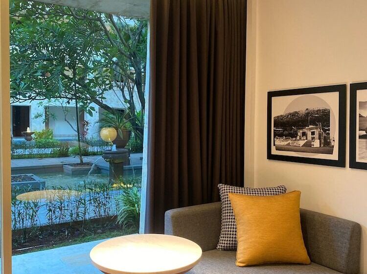 Отель Sheraton Jakarta Soekarno Hatta Airport