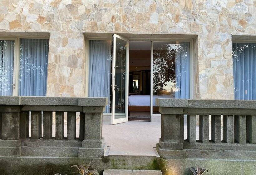 Отель Sheraton Jakarta Soekarno Hatta Airport