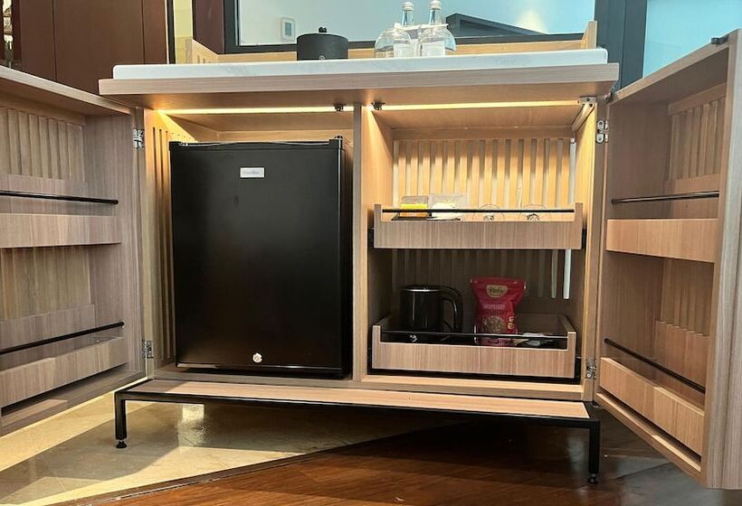 Отель Sheraton Jakarta Soekarno Hatta Airport