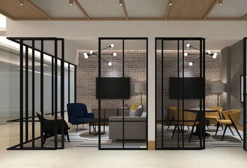 Отель Sheraton Jakarta Soekarno Hatta Airport