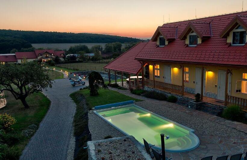 Пансион Penzión Tokaj Ostrožovič