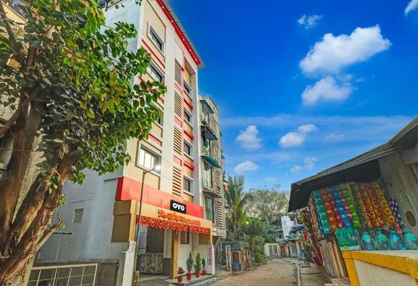 호텔 Kirtiraj Lodging And Boarding