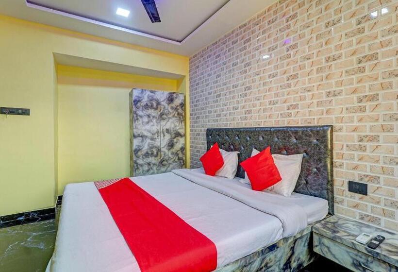 호텔 Kirtiraj Lodging And Boarding