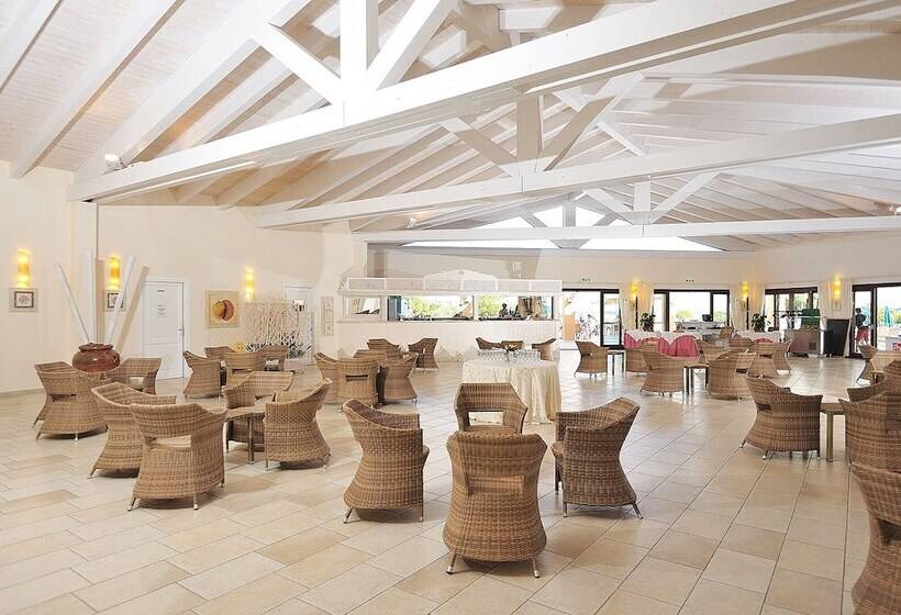 Отель Futura Club Cala Fiorita