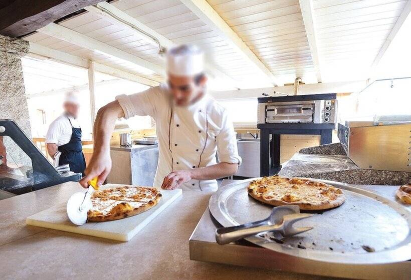 Отель Futura Club Cala Fiorita