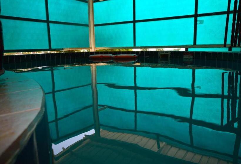 Al Ahmadi Plaza Resort