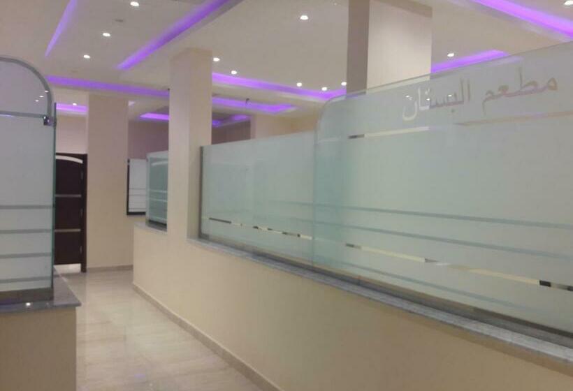 Al Bustan Crown Hotel 1