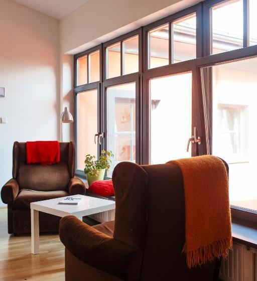 هاستل Cukrarna Guest Accommodation