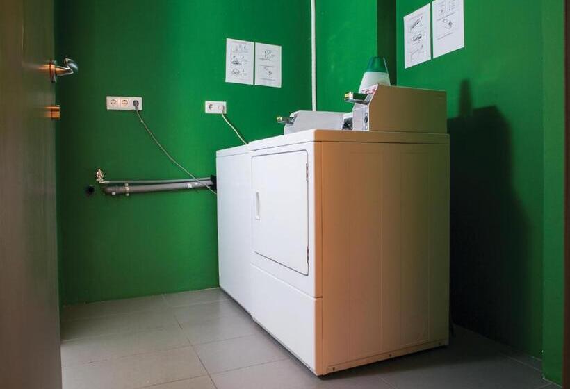 هاستل Cukrarna Guest Accommodation