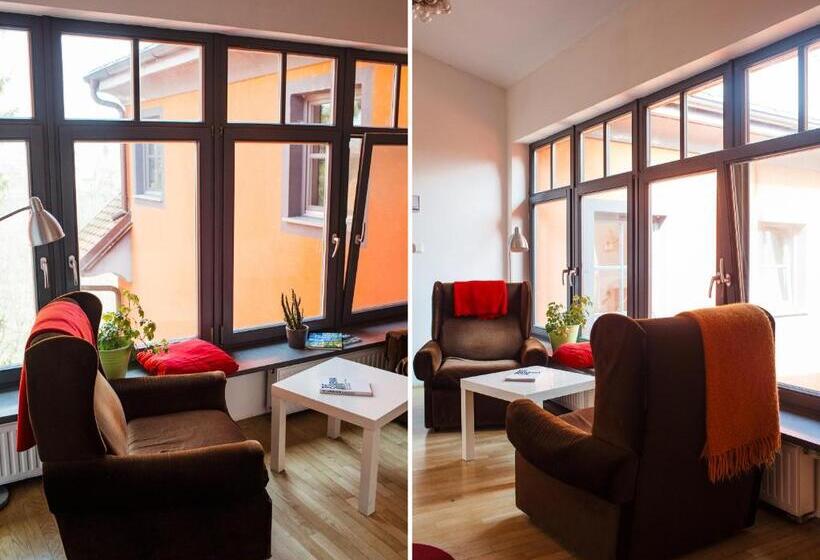 هاستل Cukrarna Guest Accommodation