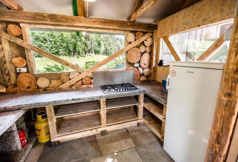 هاستل Cvet Gora  Camping, Glamping And Accomodations