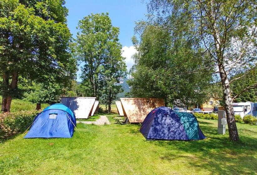 هاستل Cvet Gora  Camping, Glamping And Accomodations