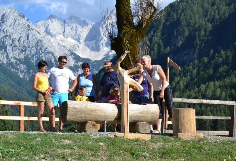 هاستل Cvet Gora  Camping, Glamping And Accomodations