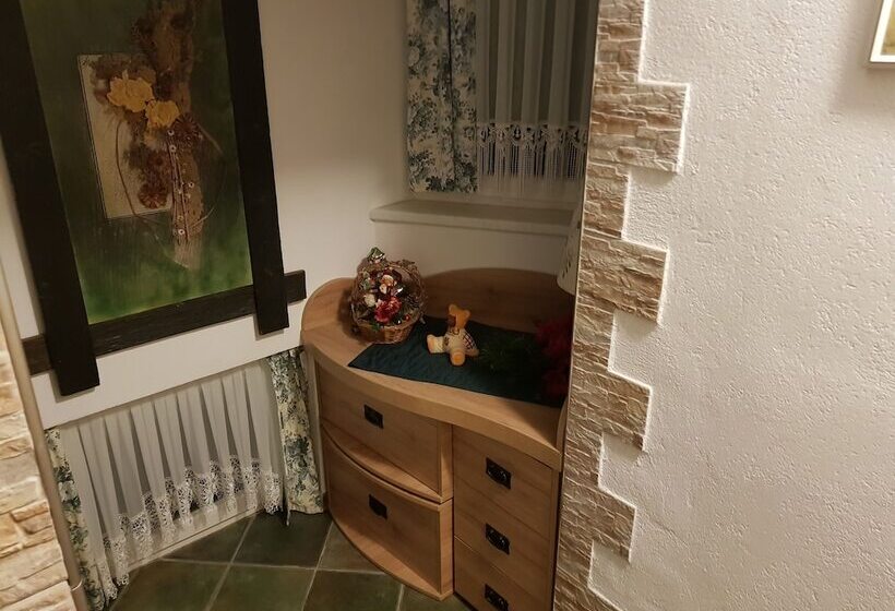 هاستل Mama's House