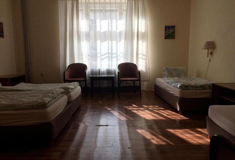 旅馆 Turistická Ubytovňa Shb ,štrbské Pleso   Vysoké Tatry