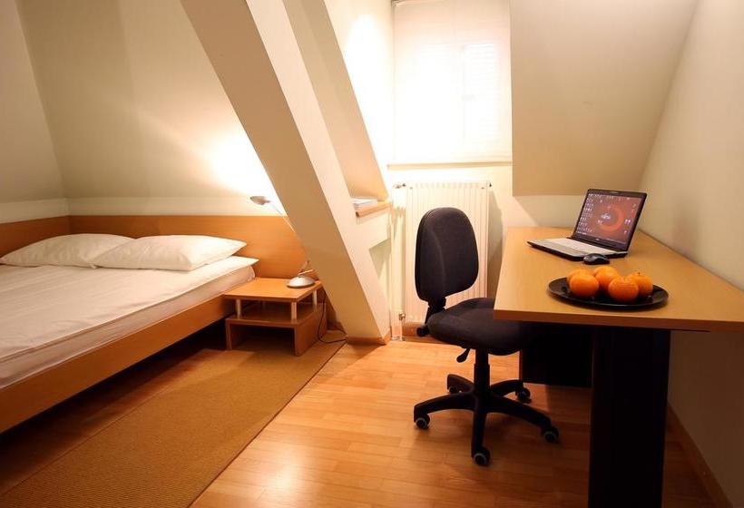 تختخواب و صبحانه Apartments Boltez