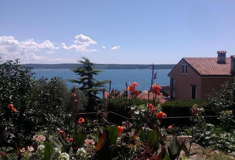 Bed and Breakfast Apartments & Rooms Karmen