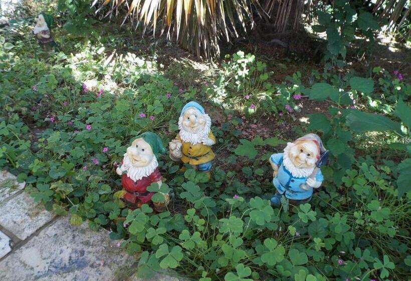 Bed and Breakfast Apartments & Rooms Karmen