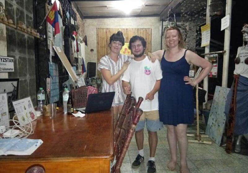 تختخواب و صبحانه Bugoy Bikers Hostel