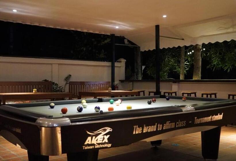 צימר Downtown Hostel