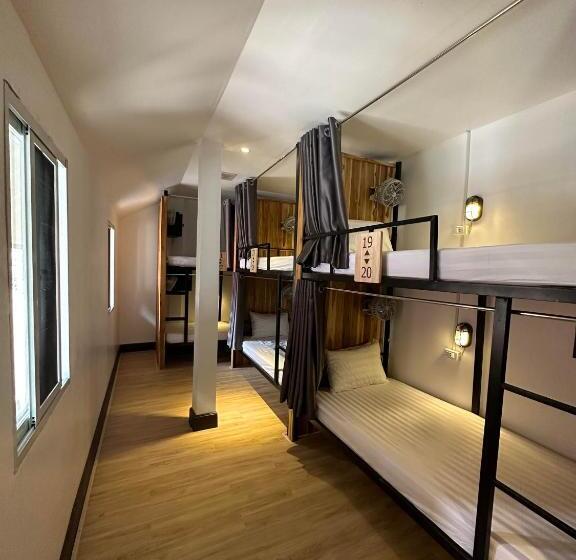 צימר Downtown Hostel