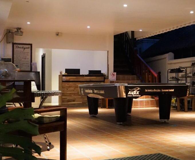 צימר Downtown Hostel