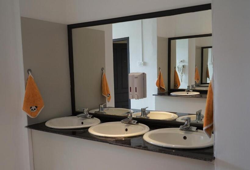 צימר Downtown Hostel