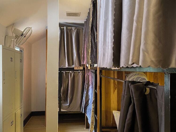 צימר Downtown Hostel