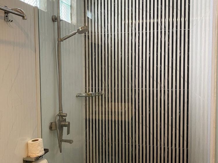 צימר Downtown Hostel