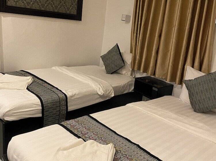 Bed and Breakfast Downtown Hostel