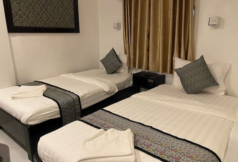 צימר Downtown Hostel