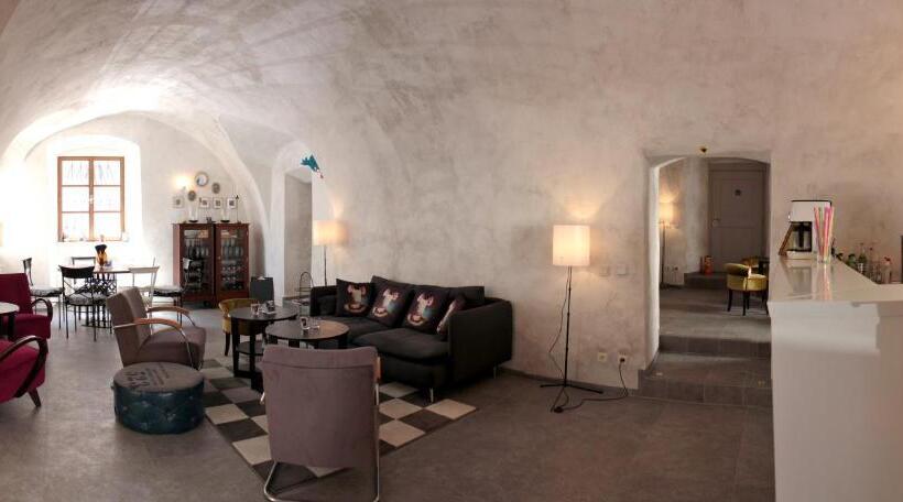 مبيت وإفطار Gavalier Design Rooms