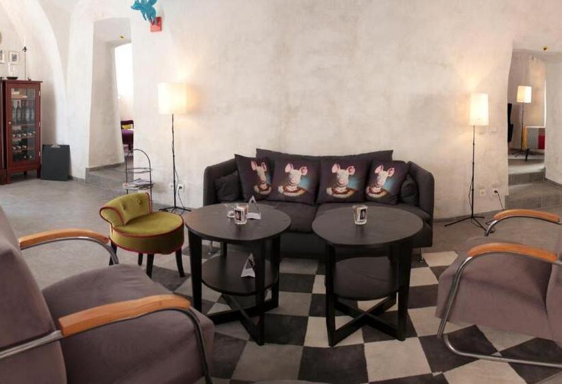 مبيت وإفطار Gavalier Design Rooms