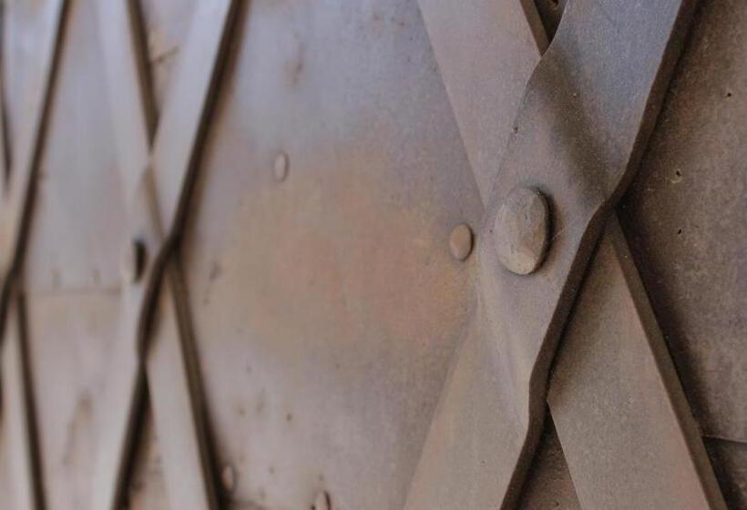 مبيت وإفطار Gavalier Design Rooms