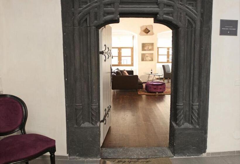 مبيت وإفطار Gavalier Design Rooms