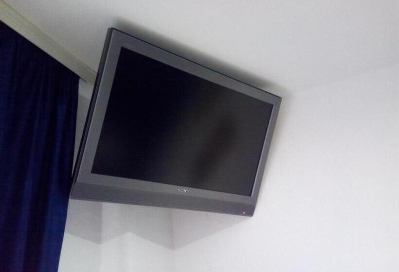 تختخواب و صبحانه Honey Home By Kostoski Inn