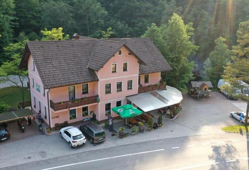 تختخواب و صبحانه Okrepčevalnica Kurn'k