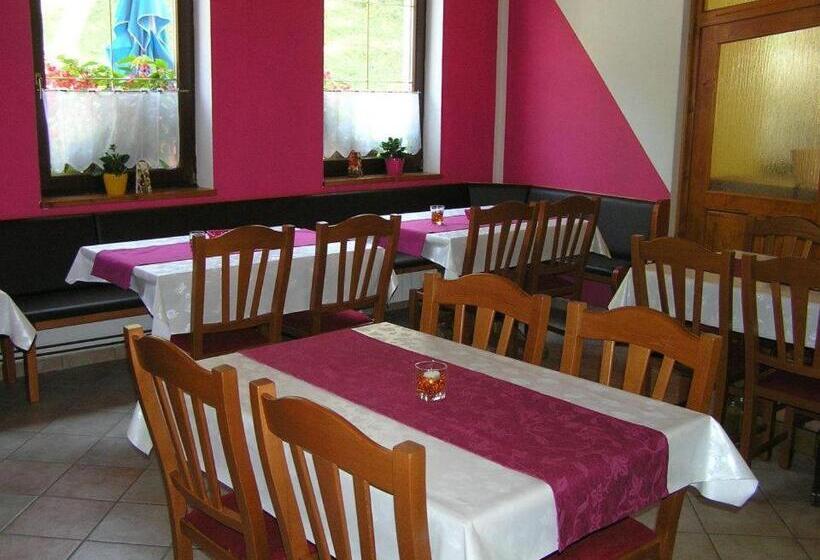 تختخواب و صبحانه Okrepčevalnica Kurn'k