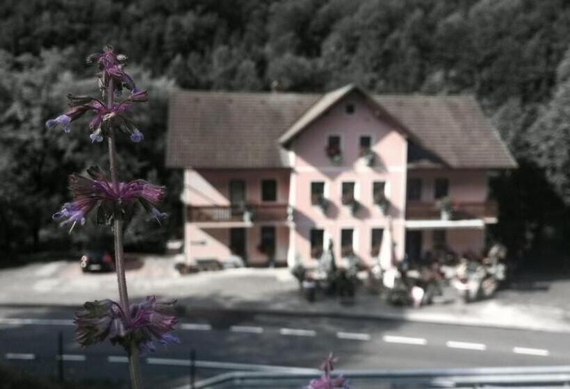 تختخواب و صبحانه Okrepčevalnica Kurn'k