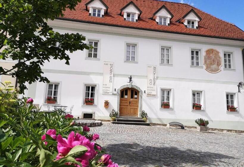 تختخواب و صبحانه Old Parish House