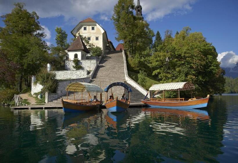 تختخواب و صبحانه Old Parish House