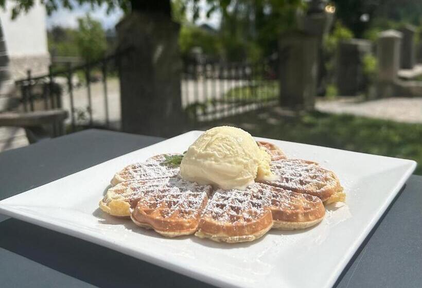 تختخواب و صبحانه Old Parish House